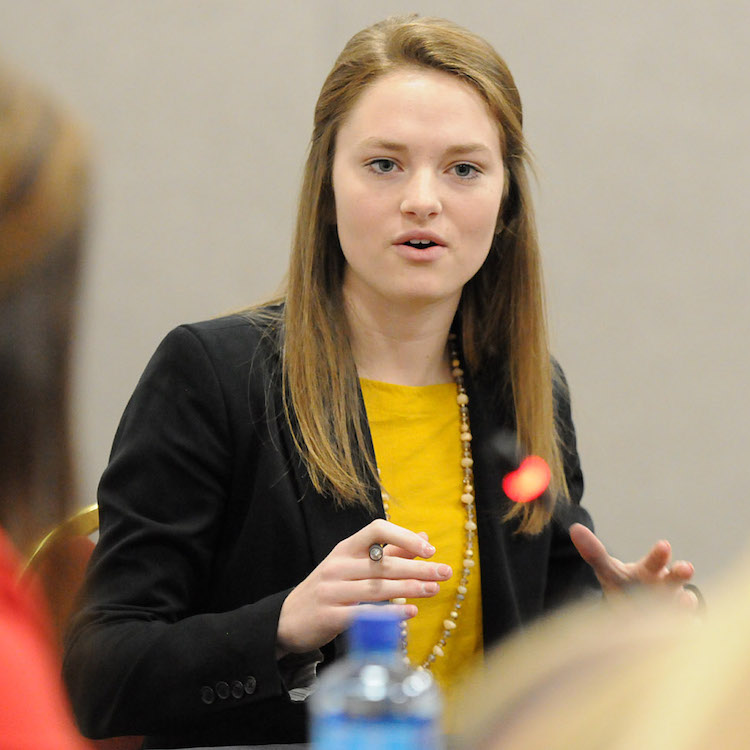 Kylie Bruce wins AFBF Collegiate Discussion Meet